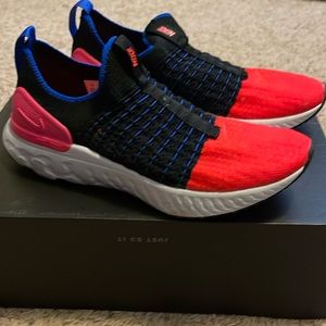 Nike W Air Zoom Pegasus 39 Shield Size 7 in its original box